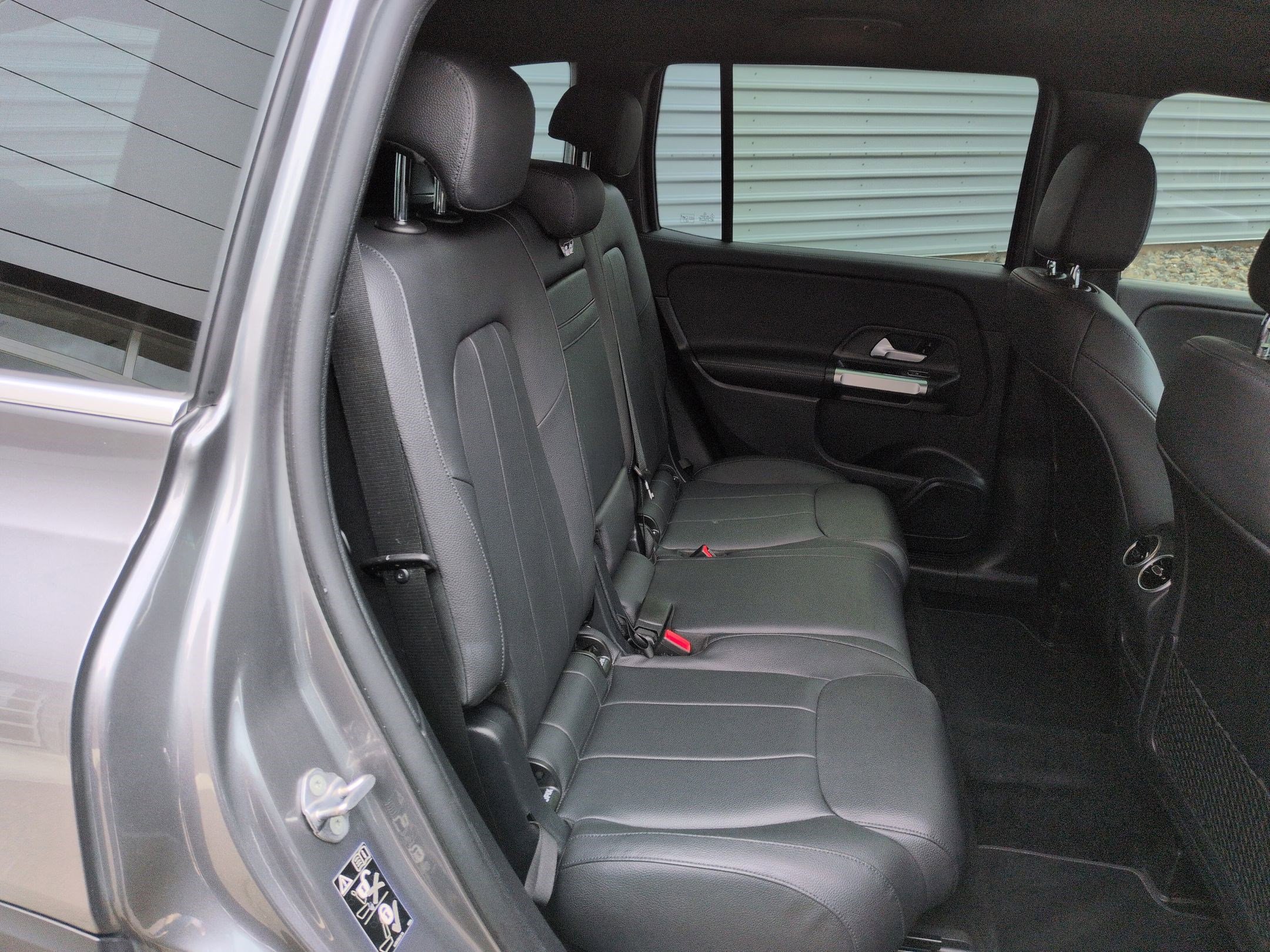 Certified 2023 Mercedes-Benz GLB 250 4MATIC w/ Premium Package image 30