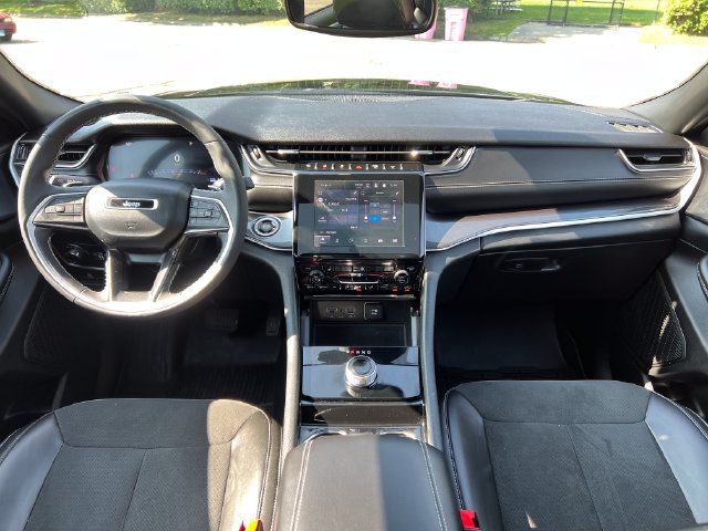 Used 2023 Jeep Grand Cherokee L Laredo AWD/4WD image 35