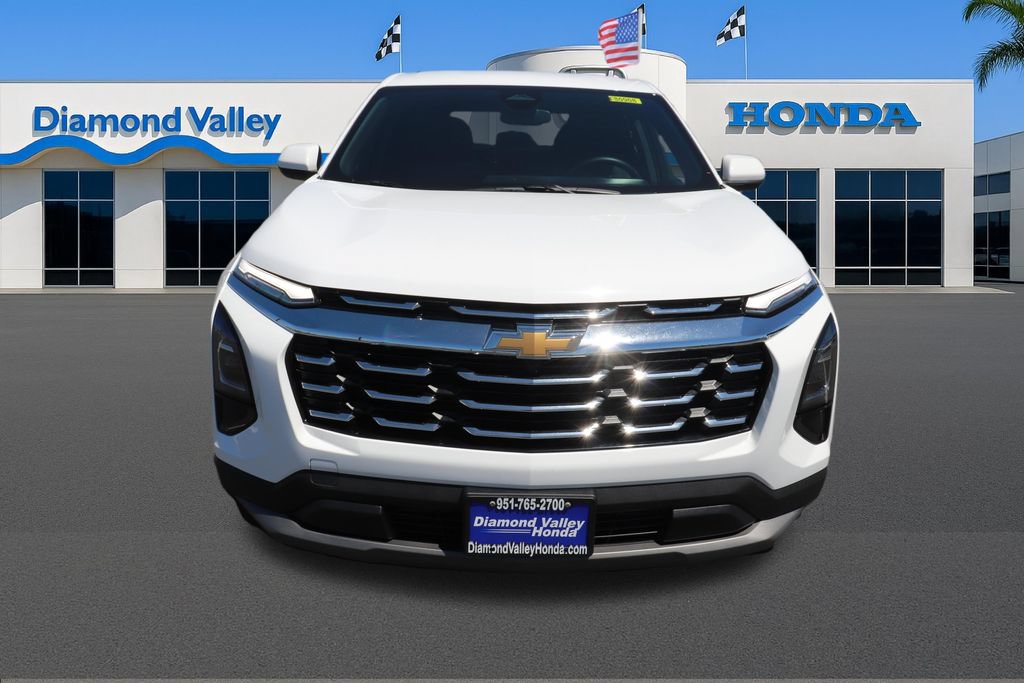 Used 2026 Chevrolet Equinox LT FWD image 2