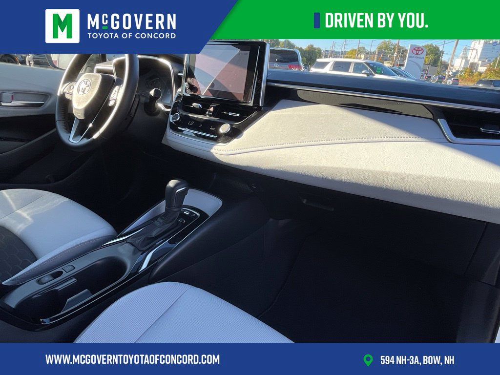 Used 2025 Toyota Corolla SE FWD image 34