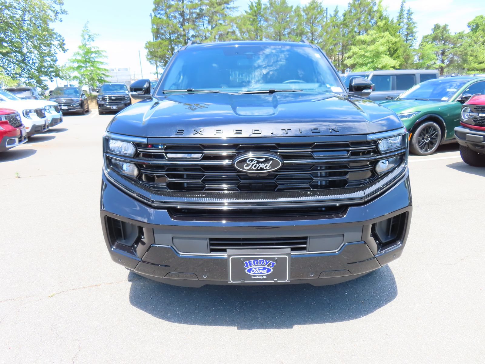 New 2026 Ford Expedition Max Platinum w/ Stealth Appearance Package AWD/4WD image 2