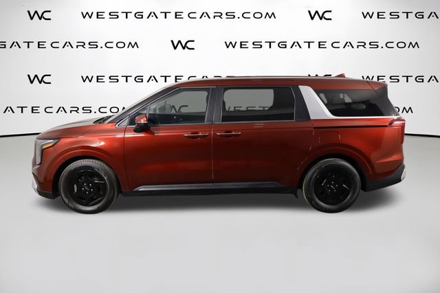 Certified 2025 Kia Carnival FWD image 5