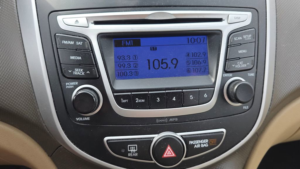 Used 2014 Hyundai Accent GLS image 18