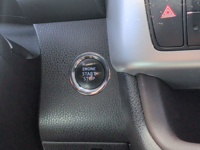 Used 2017 Toyota Highlander XLE AWD/4WD image 25