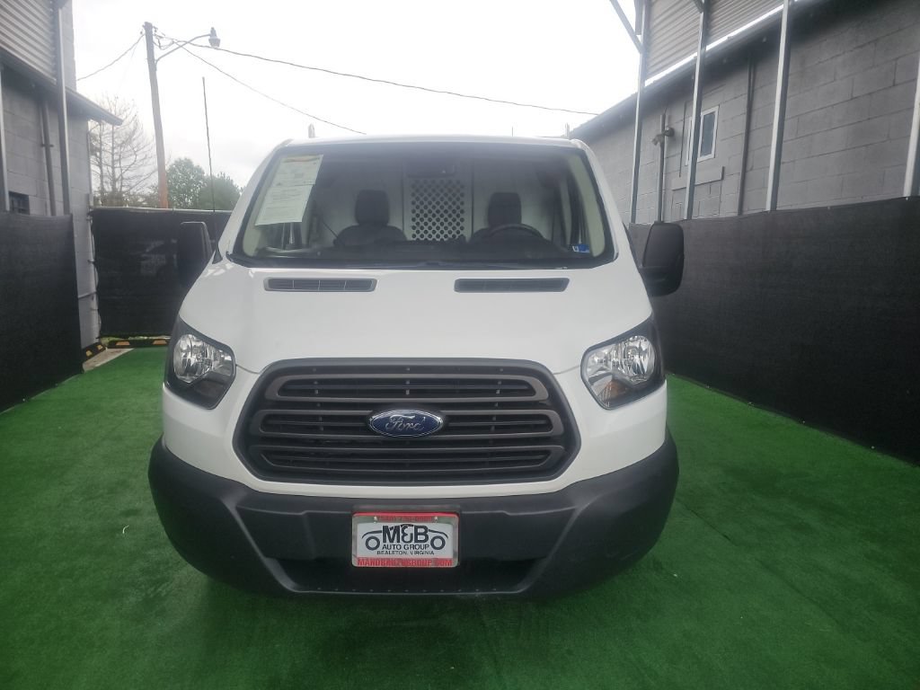 Used 2018 Ford Transit 250 130 Low Roof RWD image 7