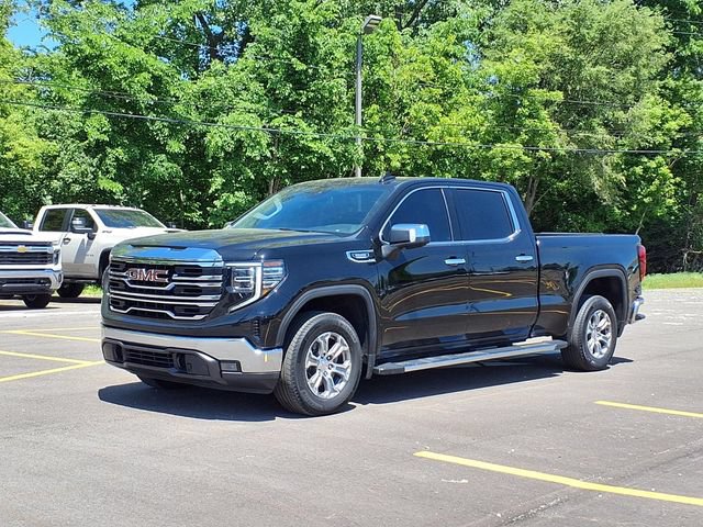 Used 2022 GMC Sierra 1500 SLT w/ SLT Convenience Package AWD/4WD image 1
