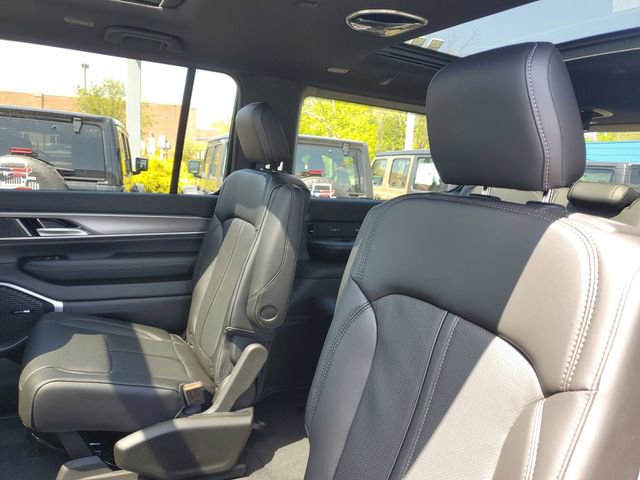 New 2026 Jeep Grand Wagoneer 4WD image 13