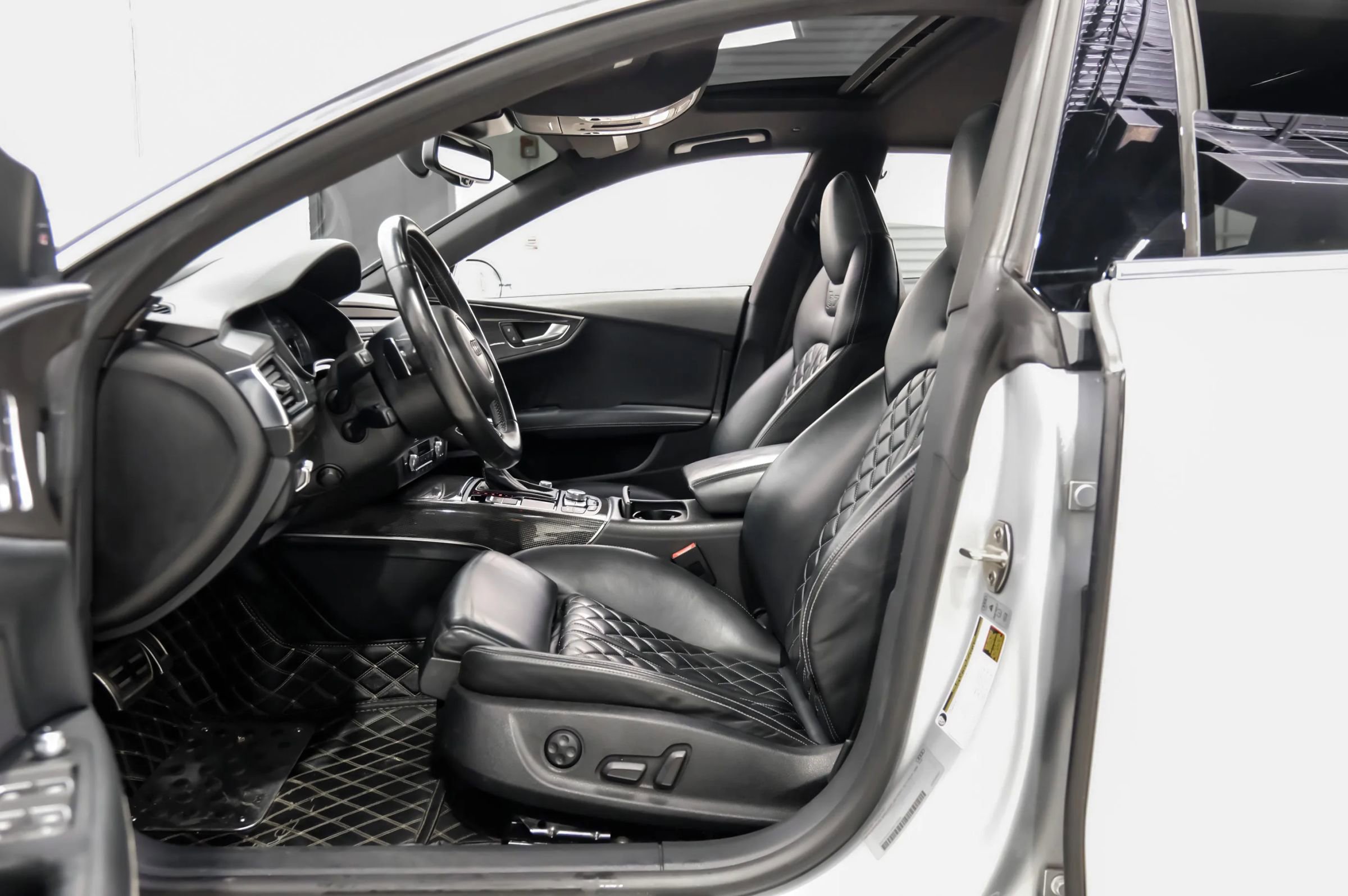 Used 2015 Audi S7 Prestige w/ Driver Assistance Package AWD/4WD image 13