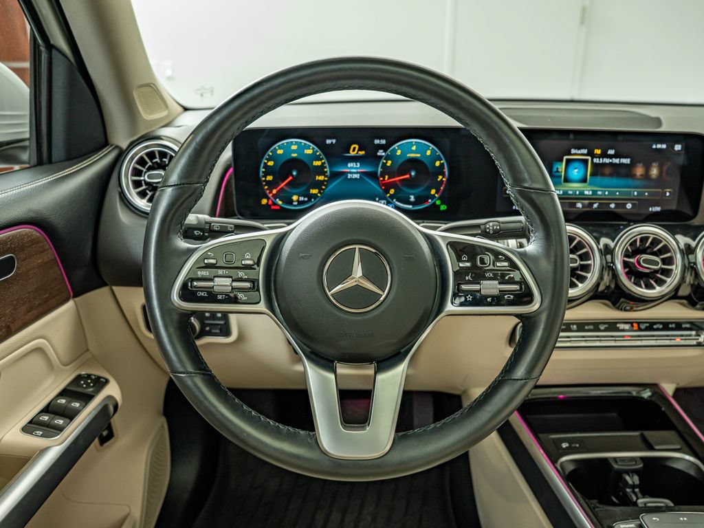 Used 2023 Mercedes-Benz GLB 250 4MATIC image 24