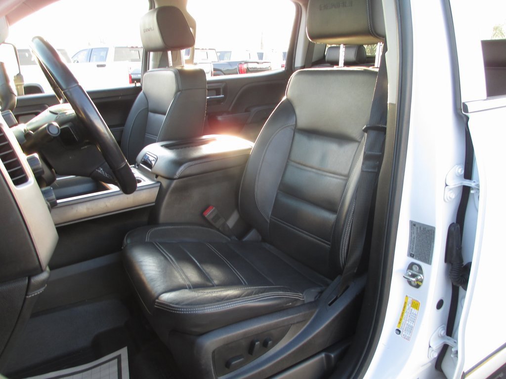 Used 2018 GMC Sierra 3500 Denali w/ Duramax Plus Package image 21