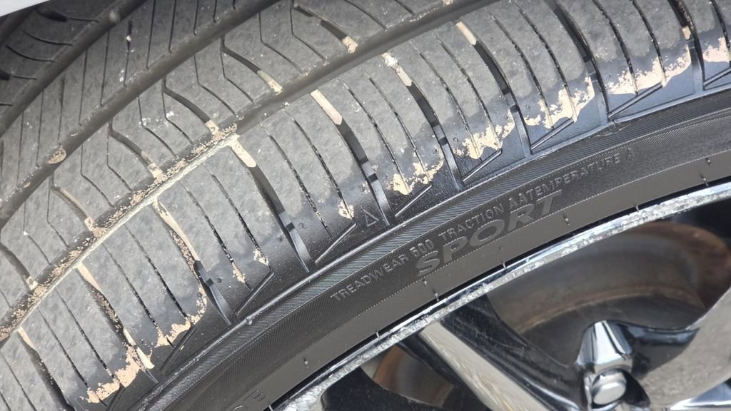 Used 2019 INFINITI Q50 Signature Edition w/ Cargo Package (L96) image 19