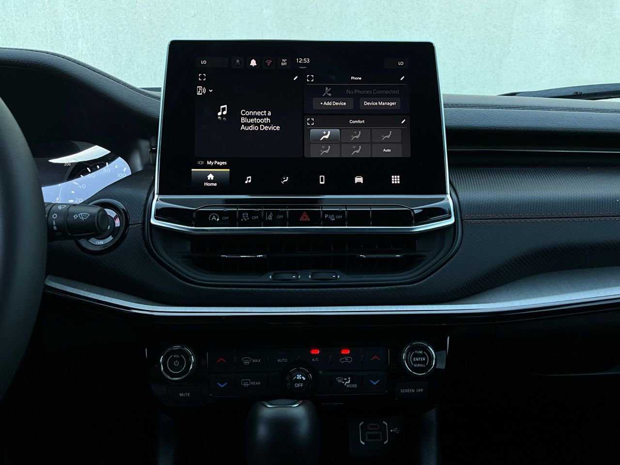 Used 2025 Jeep Compass Trailhawk image 26