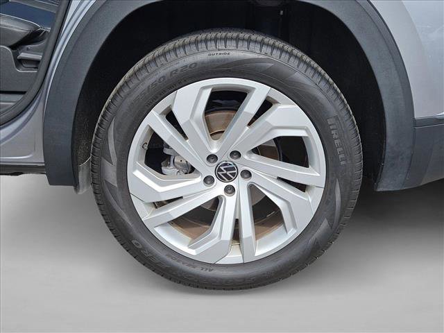 Used 2020 Volkswagen Atlas Cross Sport SEL FWD image 23