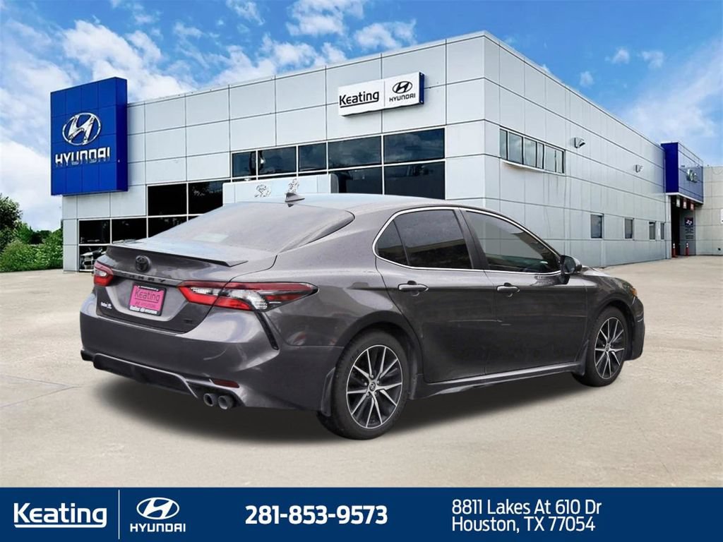 Used 2024 Toyota Camry SE FWD image 5