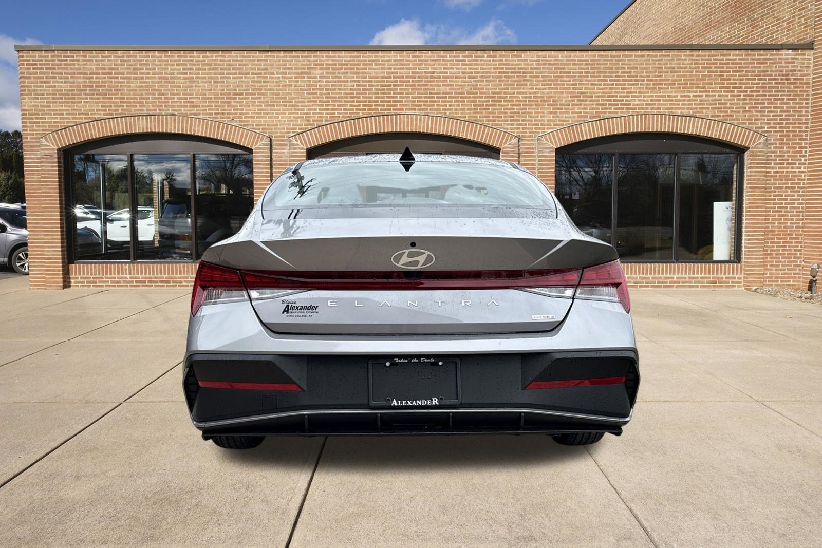 New 2026 Hyundai Elantra Blue image 24