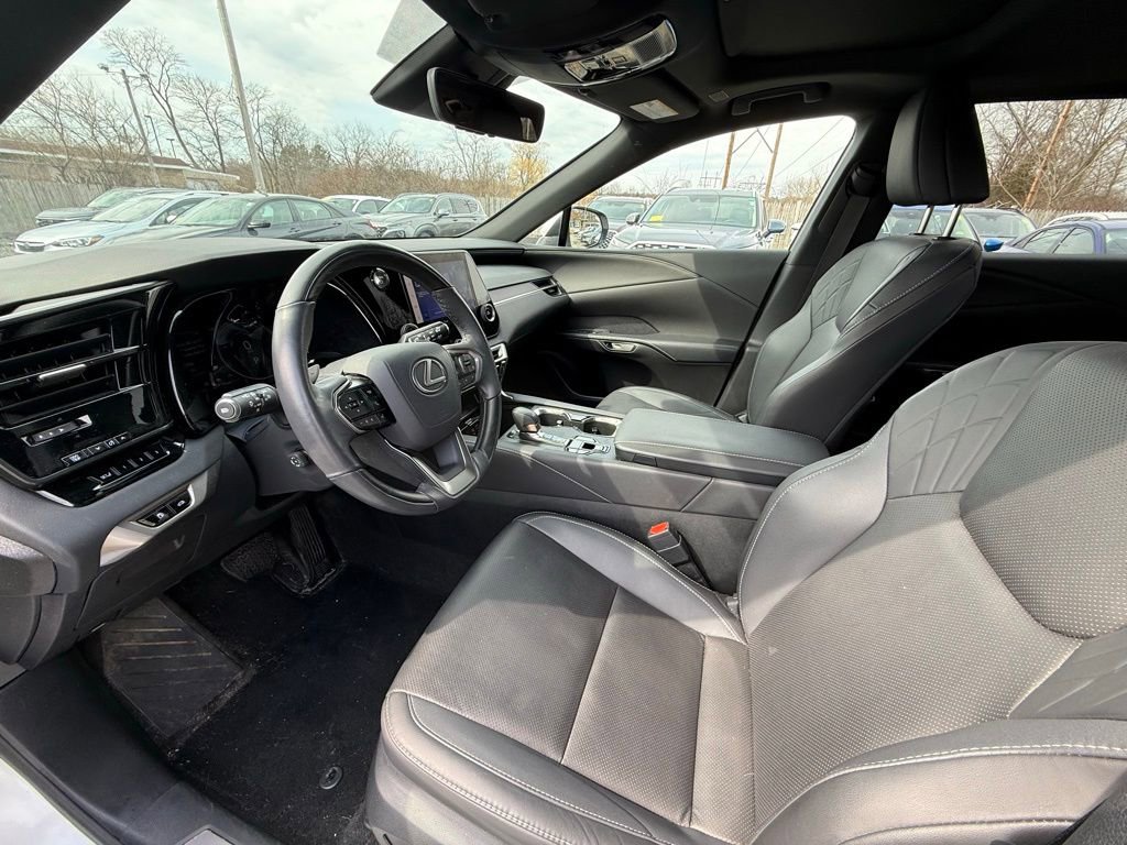 Used 2024 Lexus RX 350h w/ Cold Area Package image 15