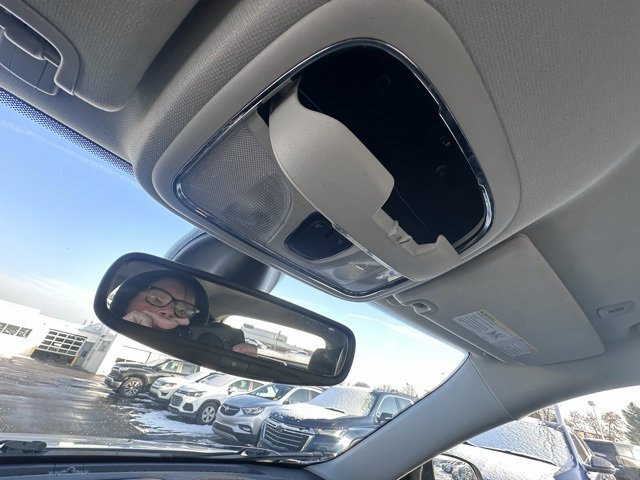 Used 2019 Jeep Cherokee Limited image 23