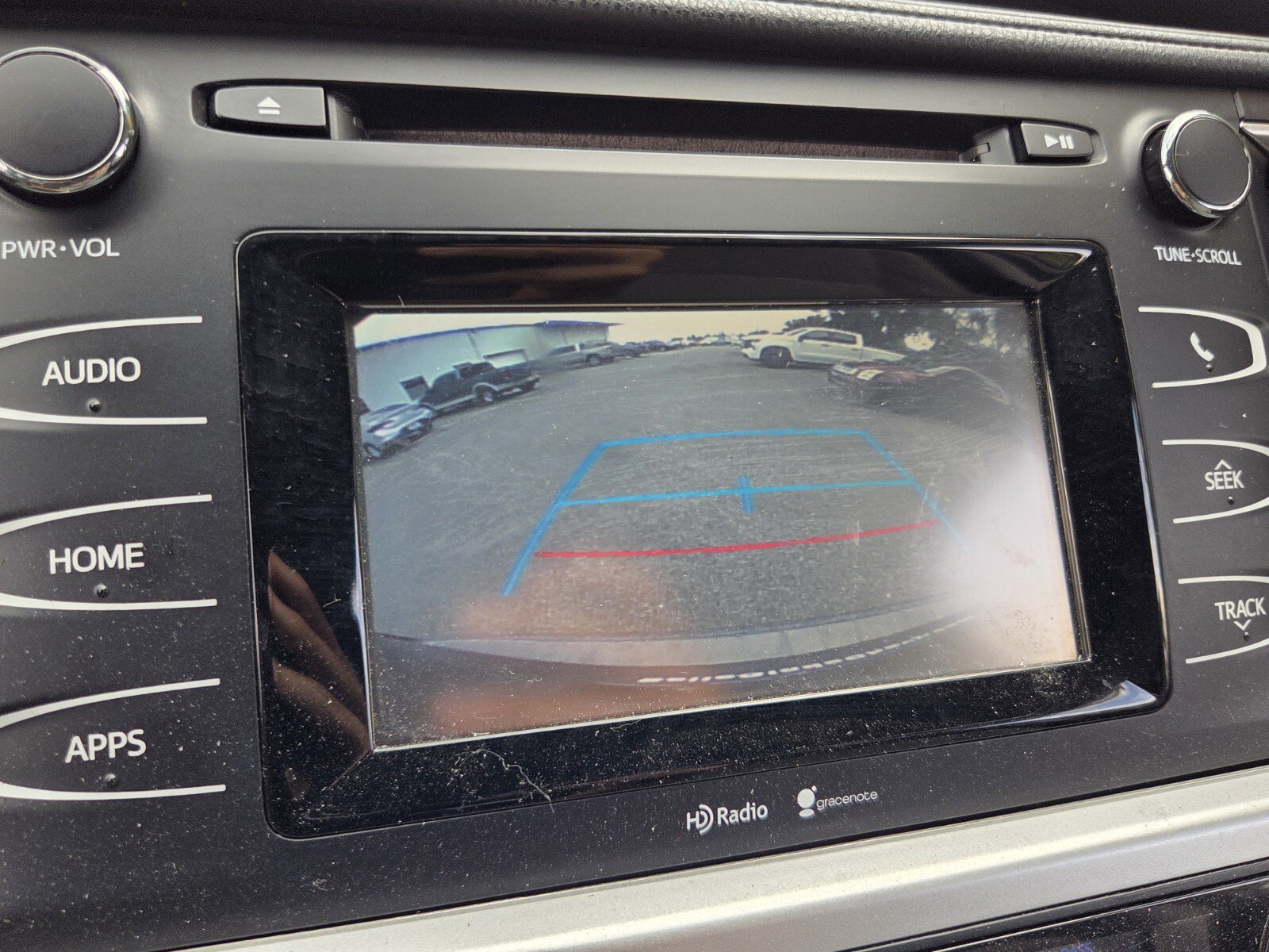 Used 2015 Toyota Highlander Plus FWD image 25