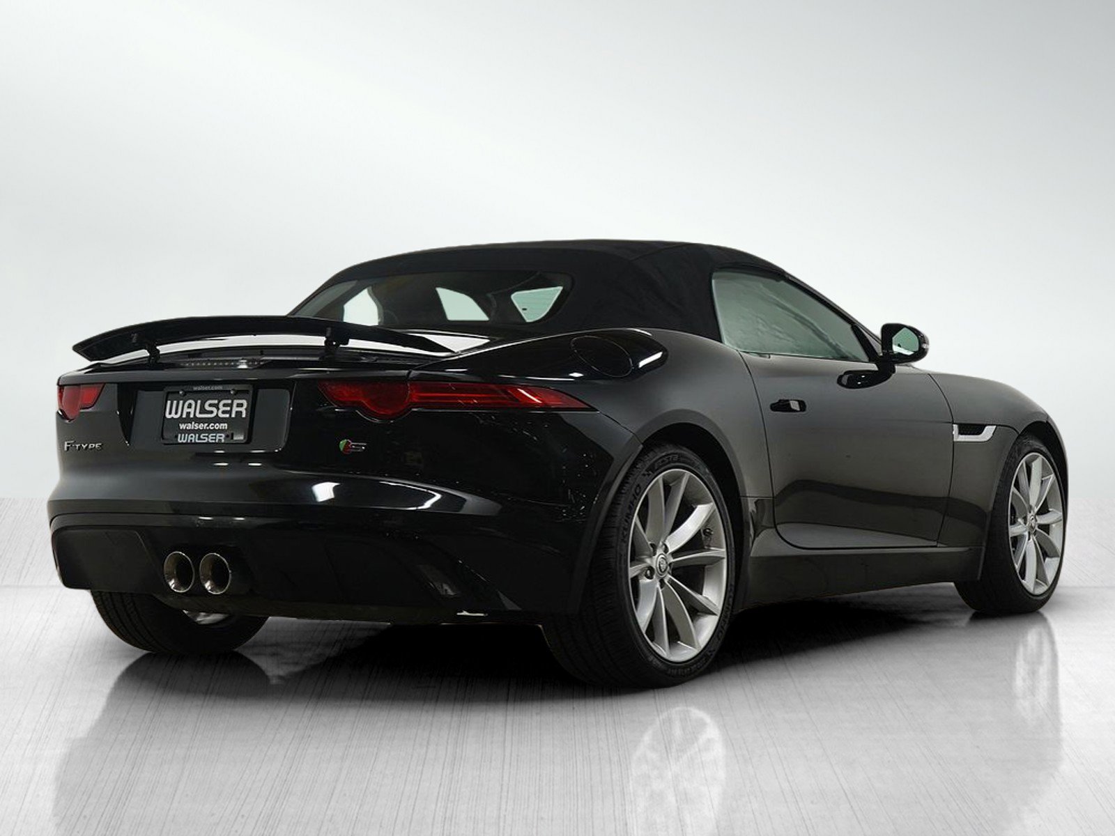 Used 2014 Jaguar F-TYPE S RWD image 5