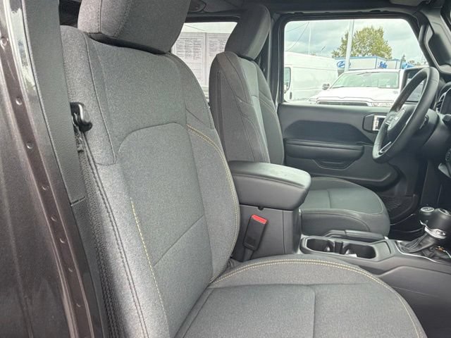Used 2024 Jeep Wrangler Unlimited Sport AWD/4WD image 10