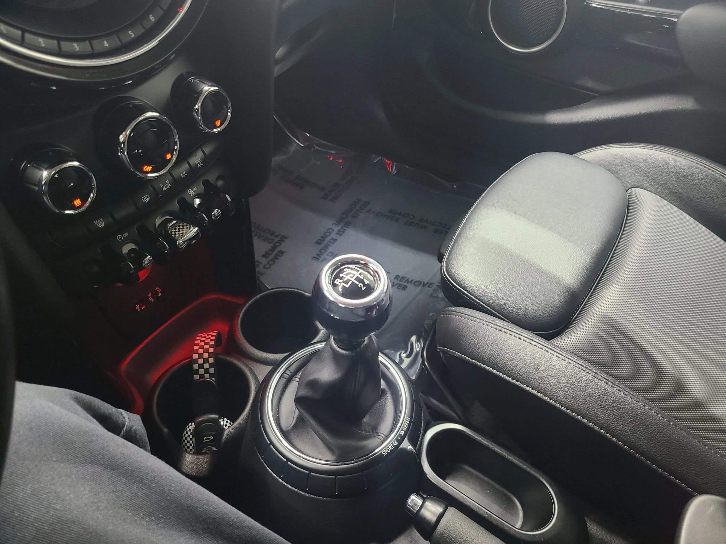 Used 2015 MINI Cooper S image 26