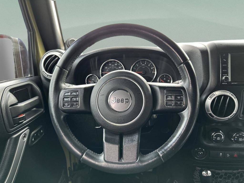 Used 2013 Jeep Wrangler Unlimited Rubicon w/ Connectivity Group image 23