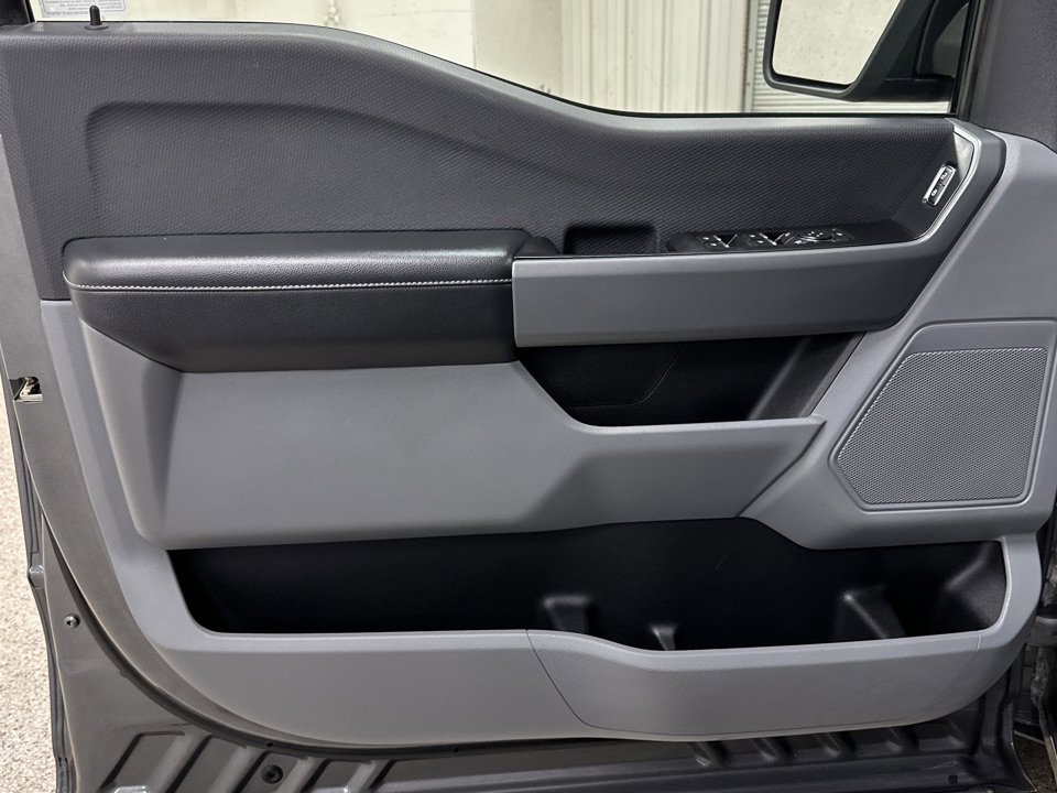 Used 2022 Ford F150 XLT w/ Trailer Tow Package image 4