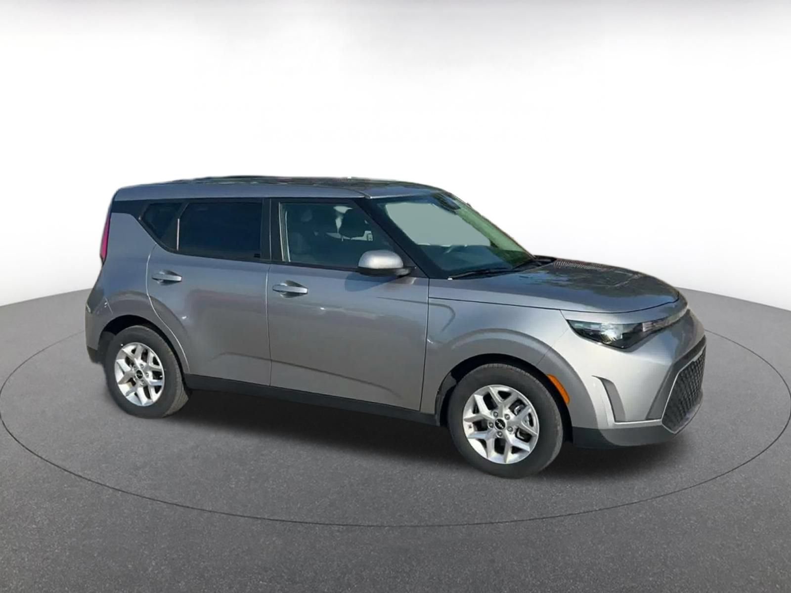 Used 2025 Kia Soul LX w/ LX Technology Package FWD video 2