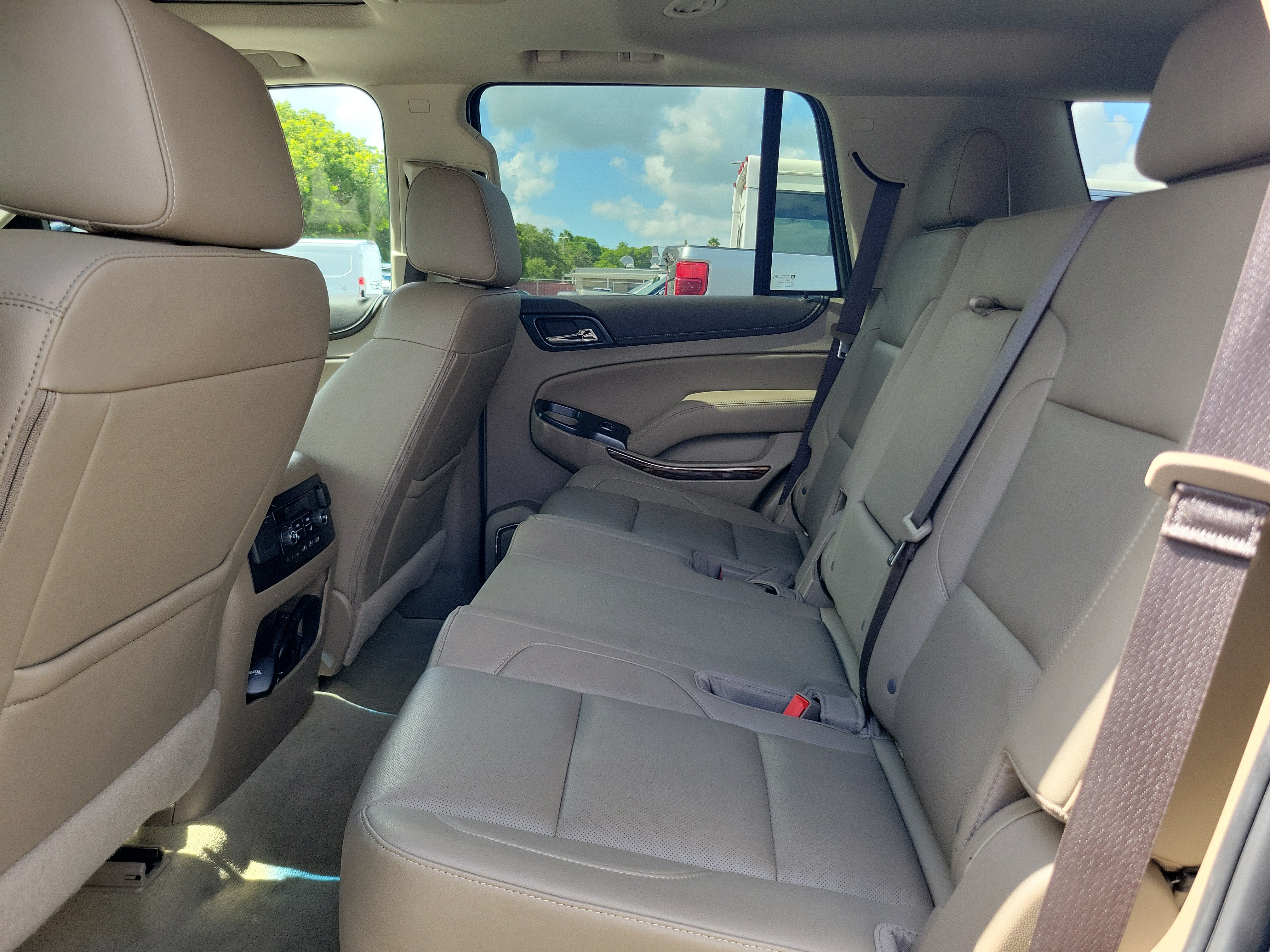 Used 2019 GMC Yukon SLT w/ Open Road Package RWD image 14