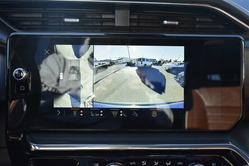 Used 2025 GMC Sierra 3500 Denali Ultimate image 21