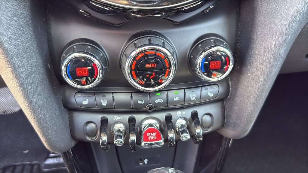 Used 2019 MINI Cooper 2-Door Hardtop FWD image 31