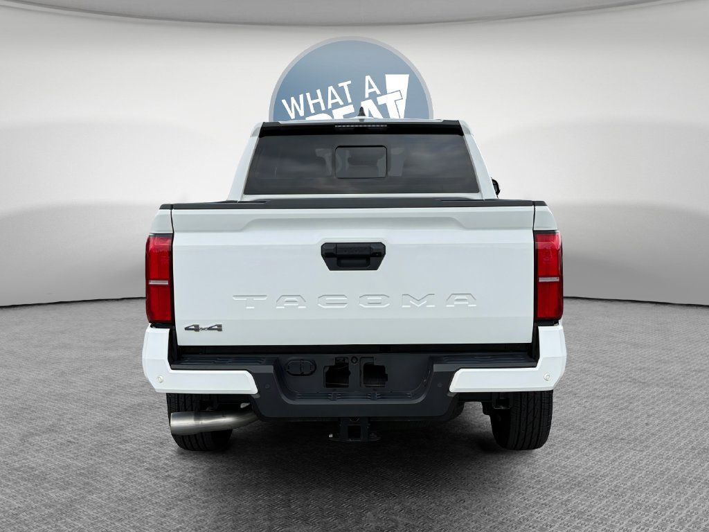 Used 2024 Toyota Tacoma SR5 AWD/4WD image 5