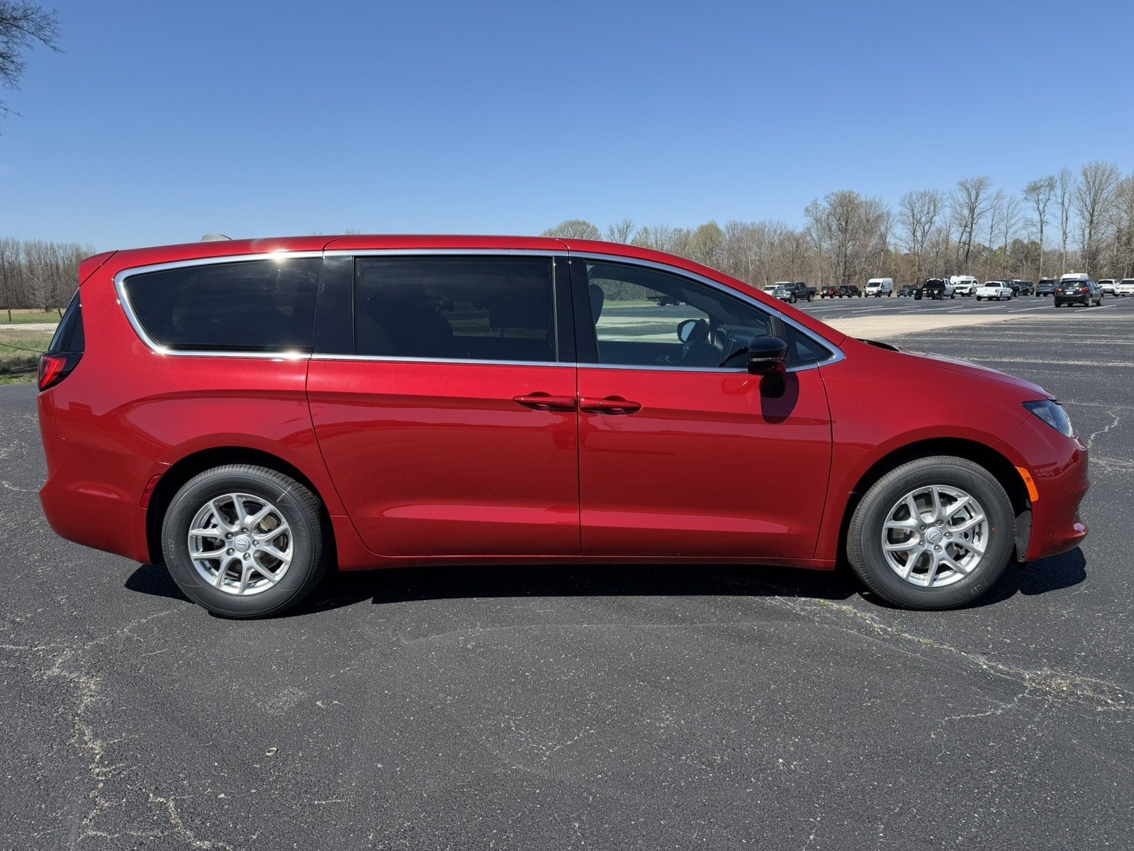 New 2026 Chrysler Voyager LX FWD image 5