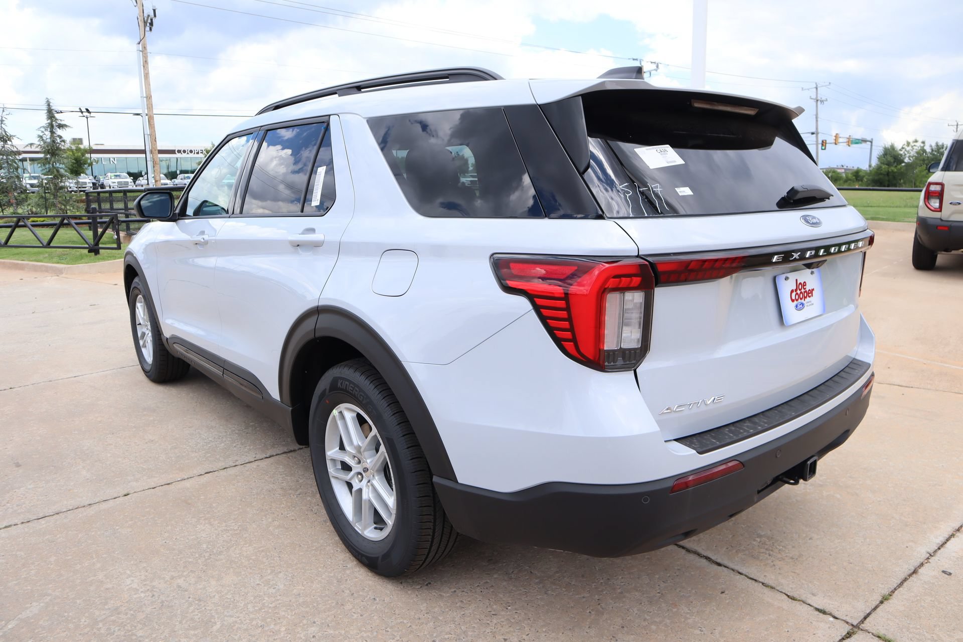 New 2026 Ford Explorer Active RWD image 25
