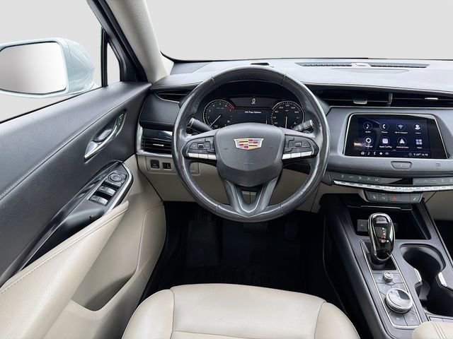Used 2020 Cadillac XT4 Luxury w/ Cold Weather Package image 22