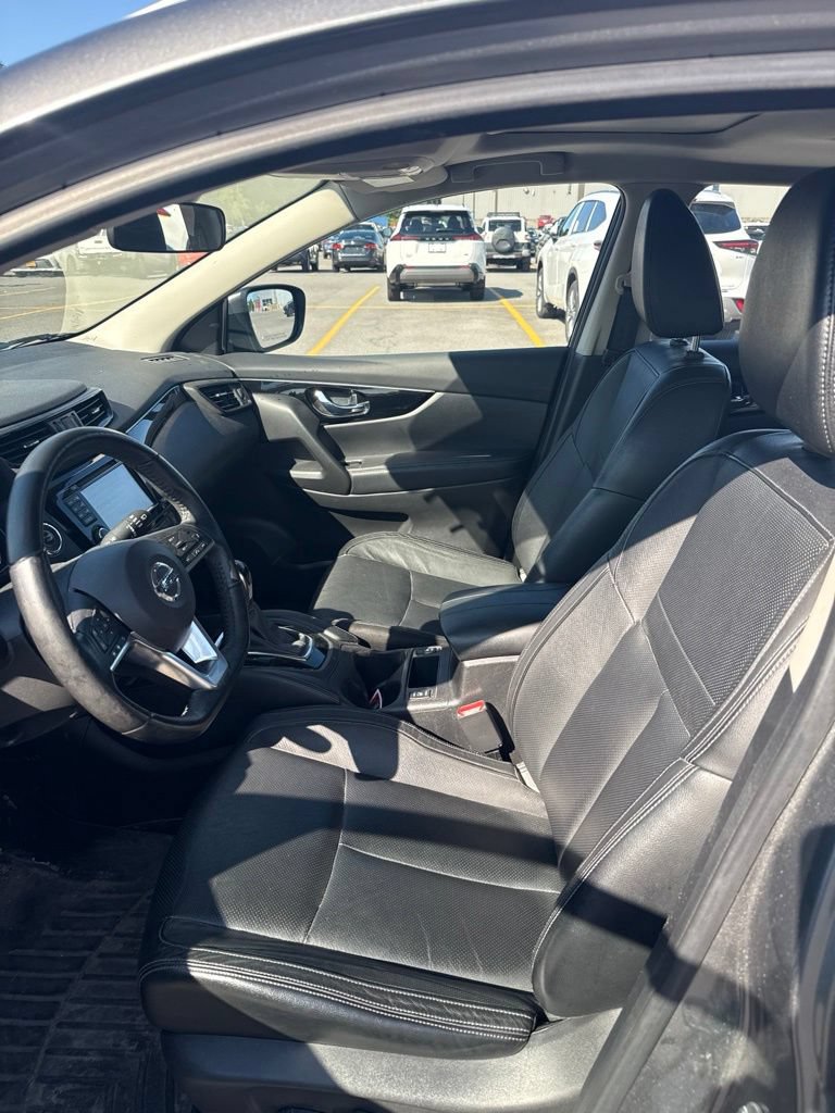 Used 2018 Nissan Rogue Sport SL w/ SL Premium Package AWD/4WD image 10