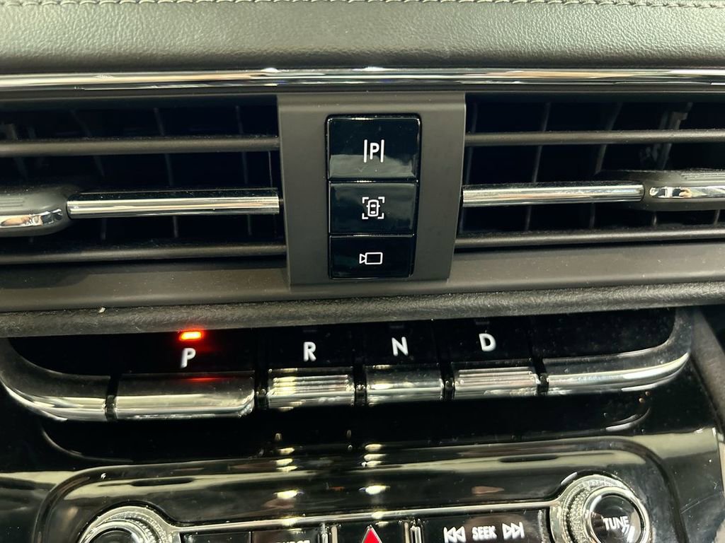 Used 2022 Lincoln Corsair AWD w/ Equipment Group 101A image 18