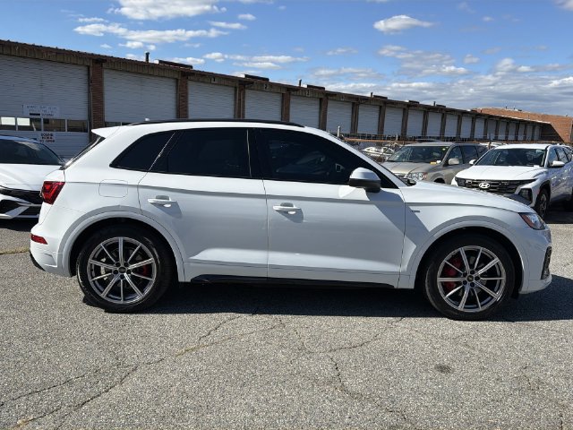Used 2024 Audi Q5 e Premium Plus w/ Premium Plus Package AWD/4WD image 14