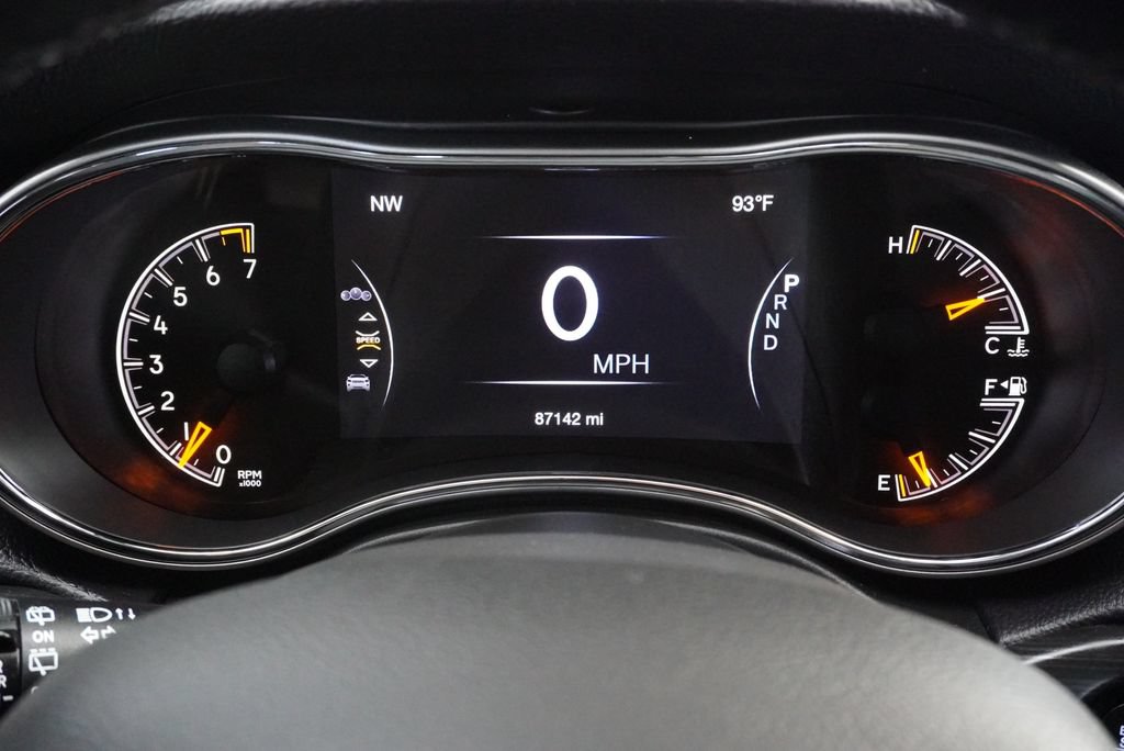 Used 2019 Jeep Grand Cherokee Altitude RWD image 11