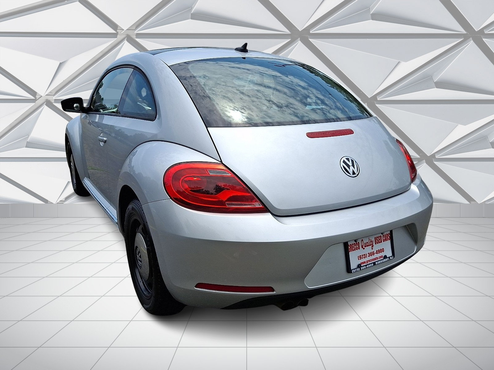 Used 2014 Volkswagen Beetle 2.5 FWD image 8