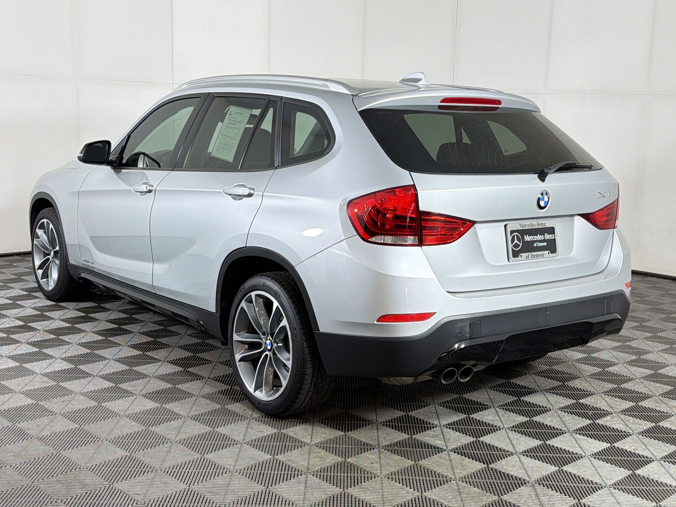 Used 2013 BMW X1 xDrive28i w/ Premium Pkg AWD/4WD image 3