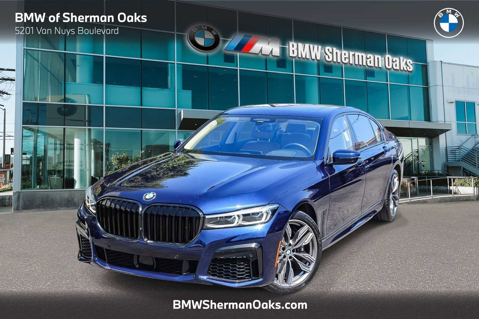 Used 2022 BMW M760i xDrive AWD/4WD image 1