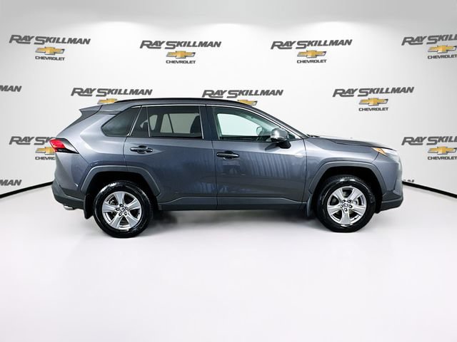 Used 2024 Toyota RAV4 XLE w/ Convenience Package FWD image 8