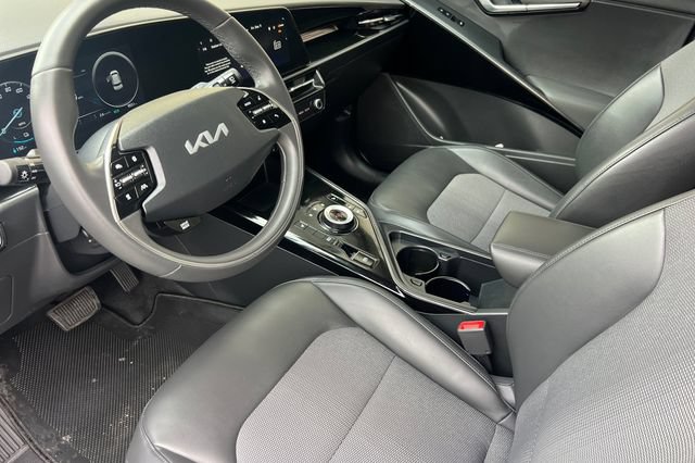 Used 2024 Kia Niro Wind FWD image 12