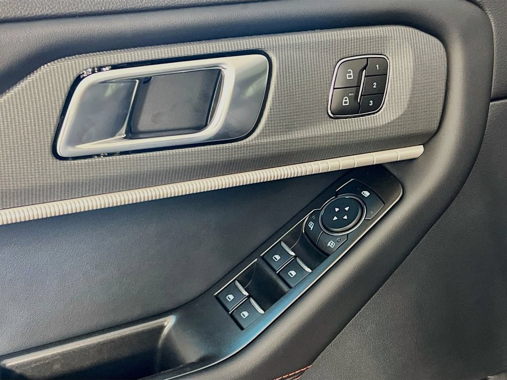 New 2026 Ford Explorer ST-Line w/ ST-Line Street Pack AWD/4WD image 12