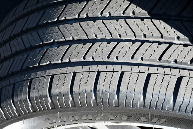 Used 2016 Ford Explorer Limited w/ Equipment Group 301A AWD/4WD image 15