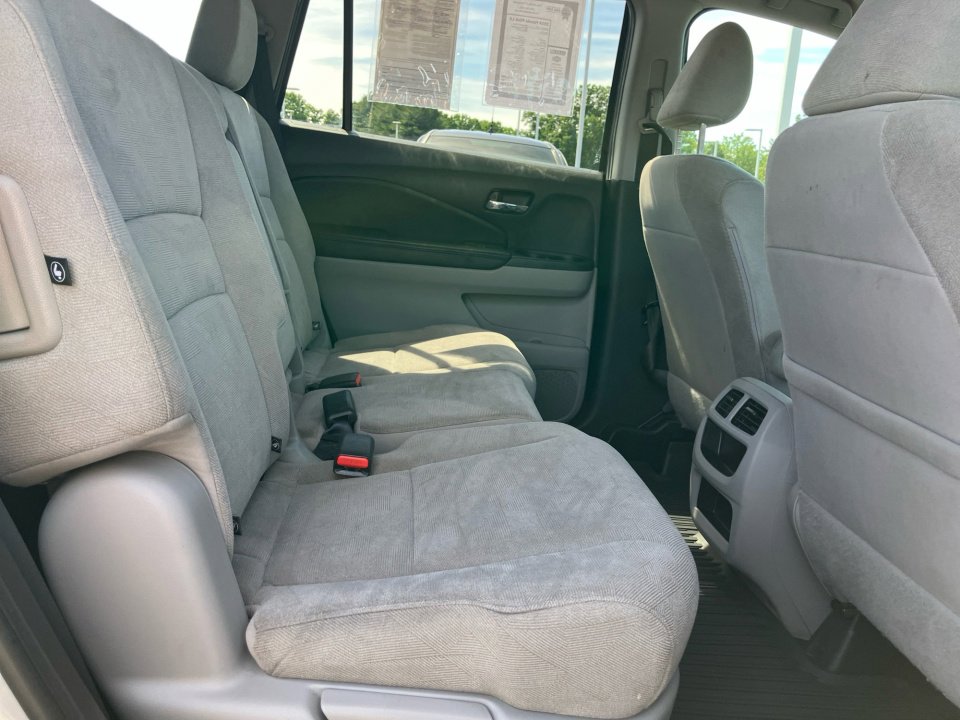 Used 2019 Honda Pilot LX image 33