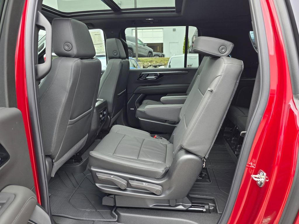 New 2026 Chevrolet Suburban Z71 image 17
