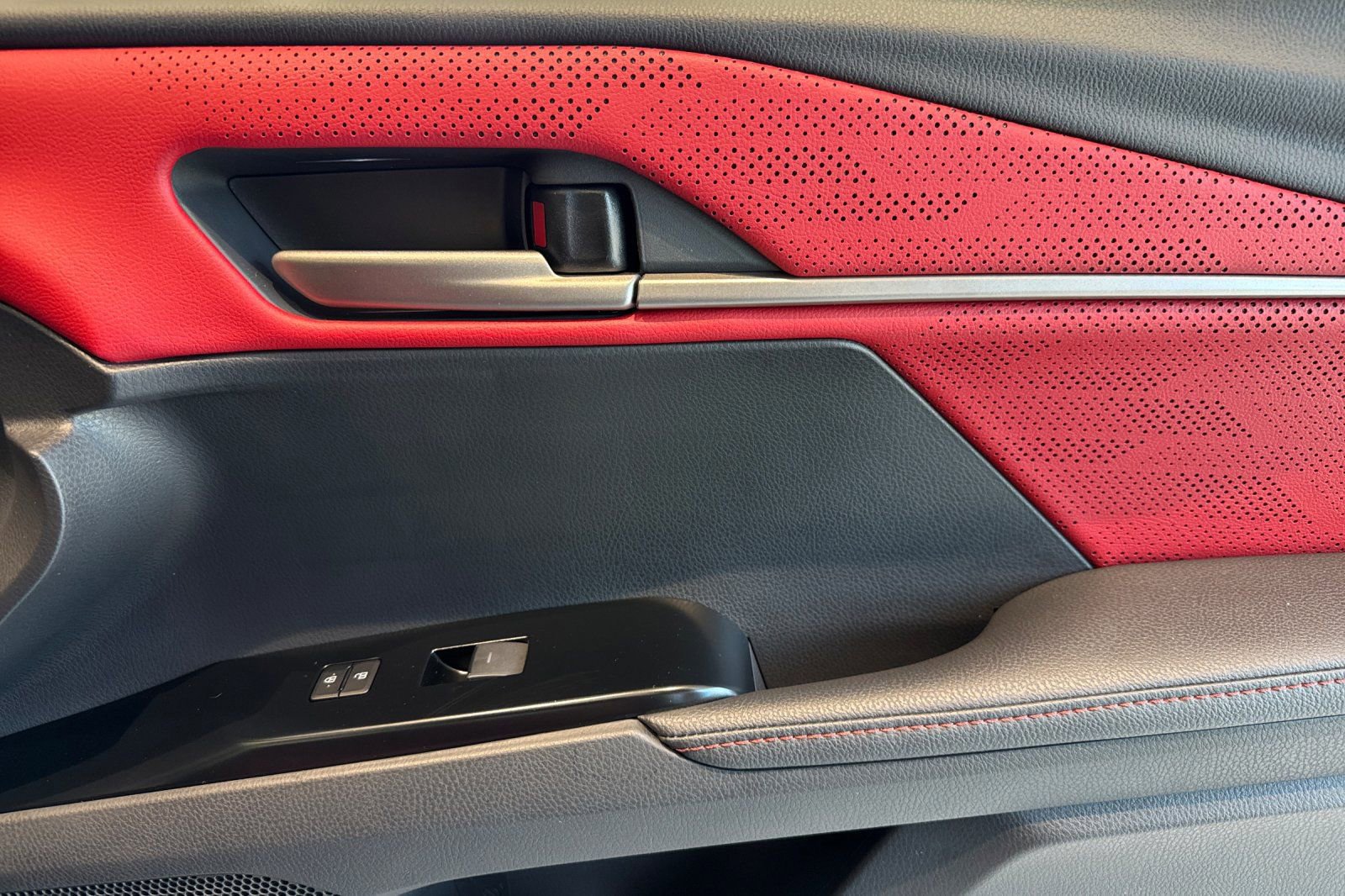New 2026 Toyota Camry XSE FWD image 17