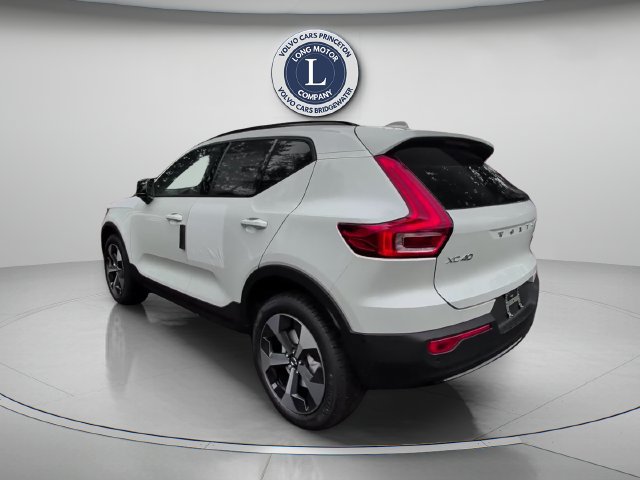 New 2026 Volvo XC40 B5 Plus w/ Protection Package Premier AWD/4WD image 10